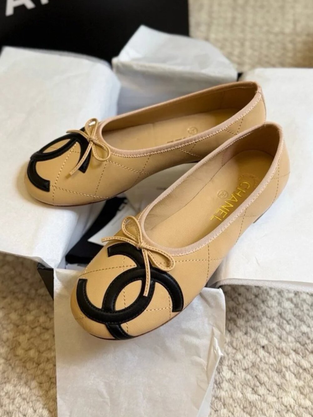 Chanel Beige Black CC Logo Bow Ballet Flats Quilted Leather